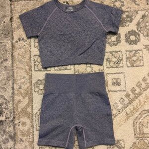 Speckled Purple Seamless Crop Top and Shorts Set - Size Small